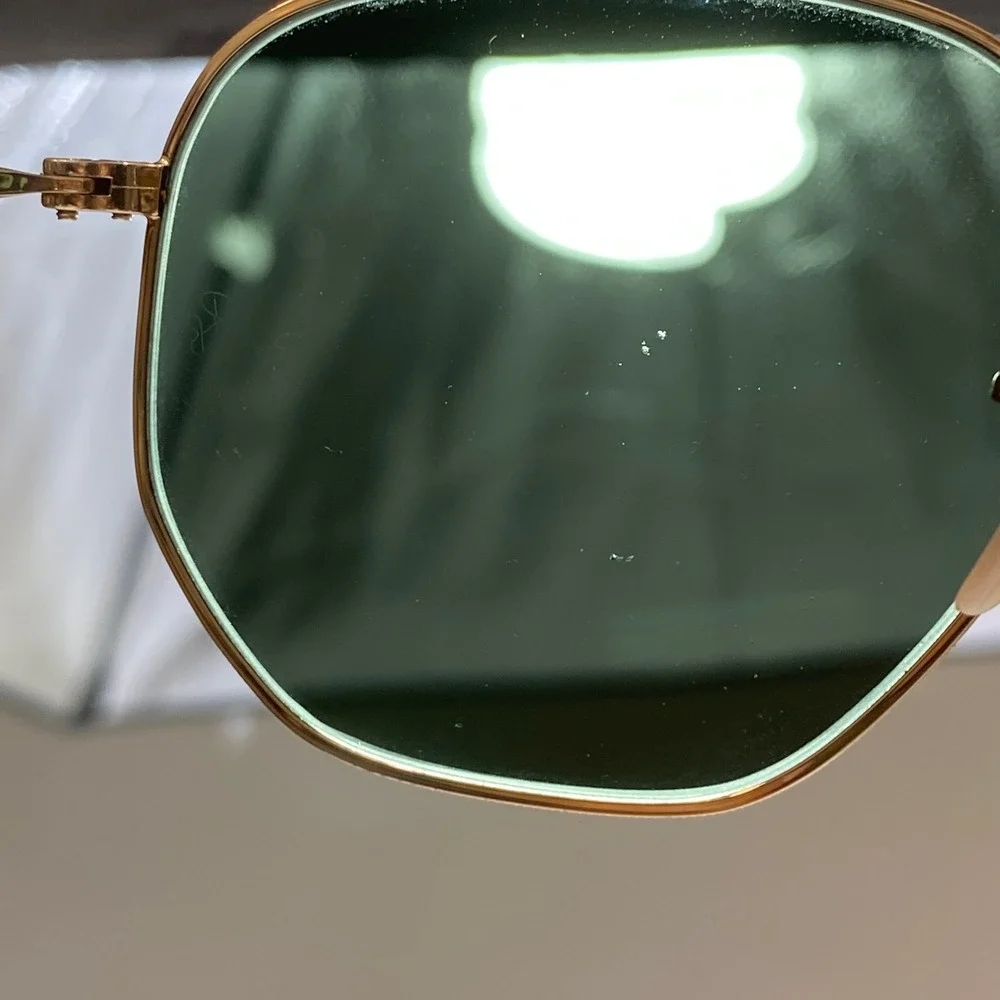Ray-Ban see scratches